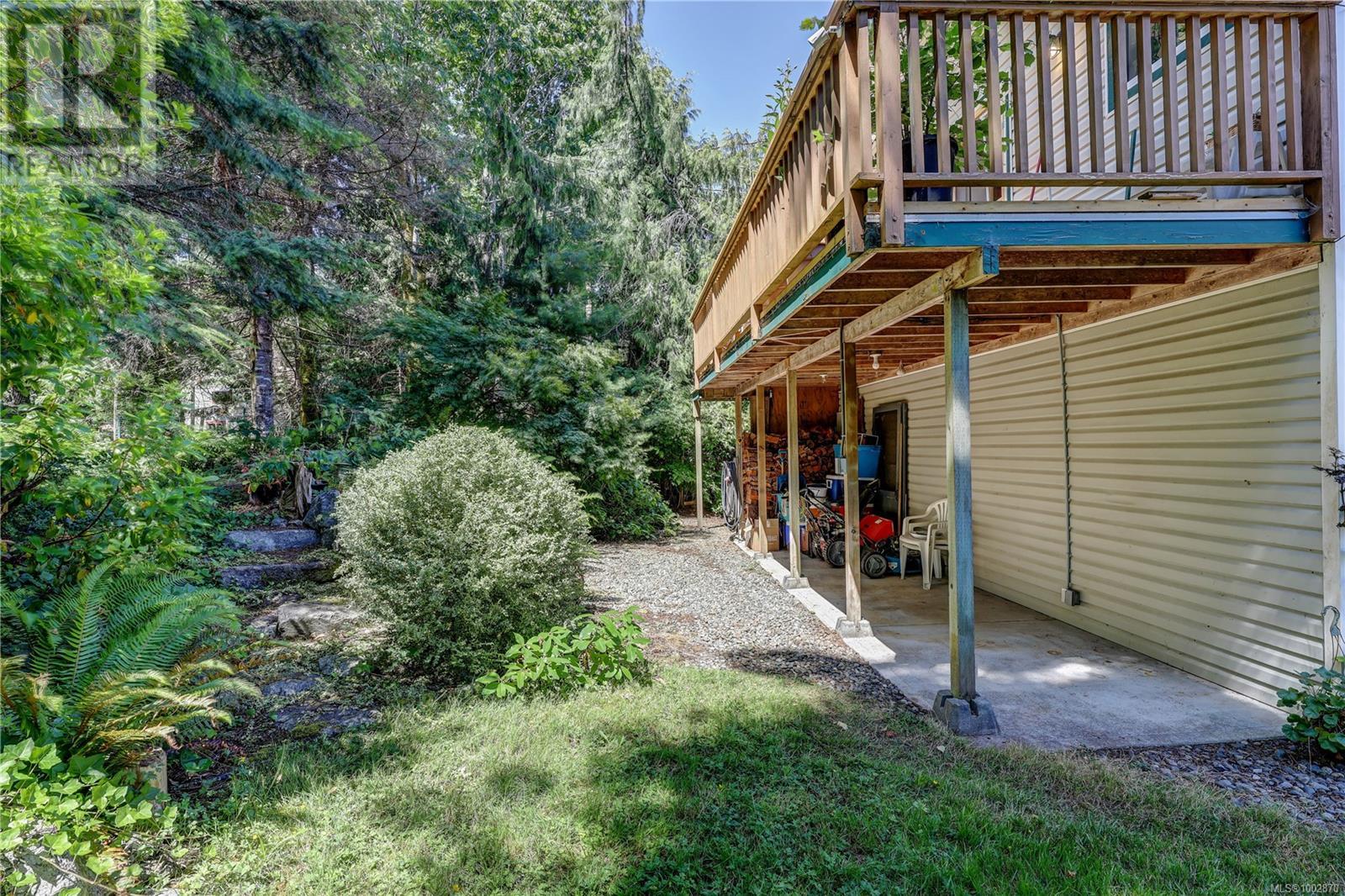 Photo 11 of 4840 Blue Heron Dr, Bowser BC