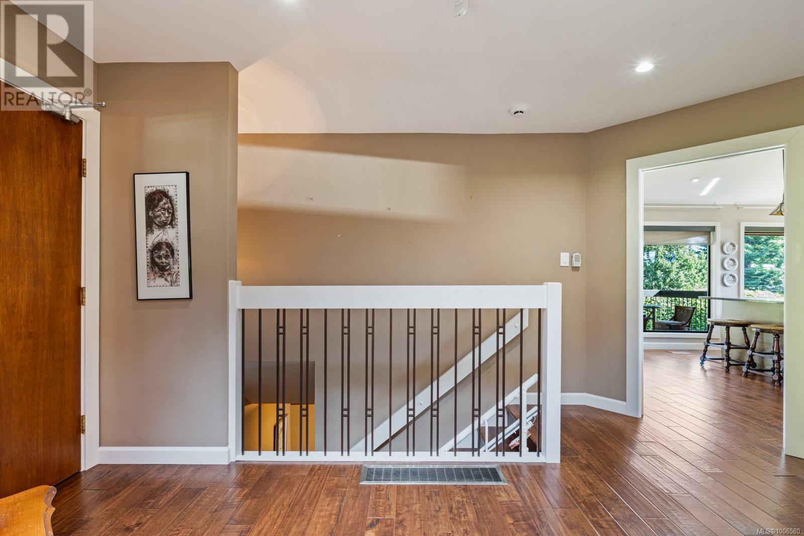 8833 Haro Park Terr, North Saanich