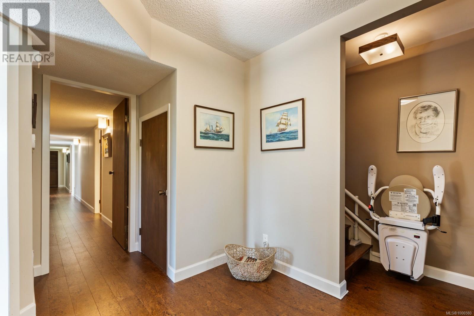8833 Haro Park Terr, North Saanich