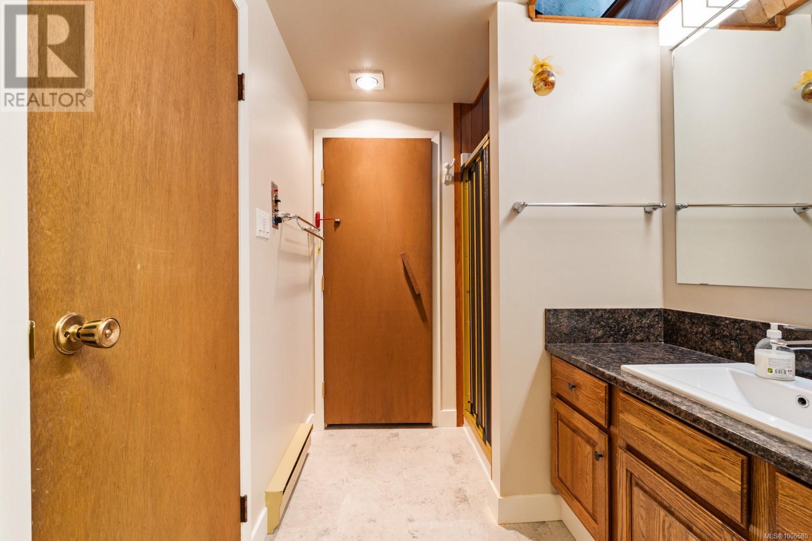 8833 Haro Park Terr, North Saanich