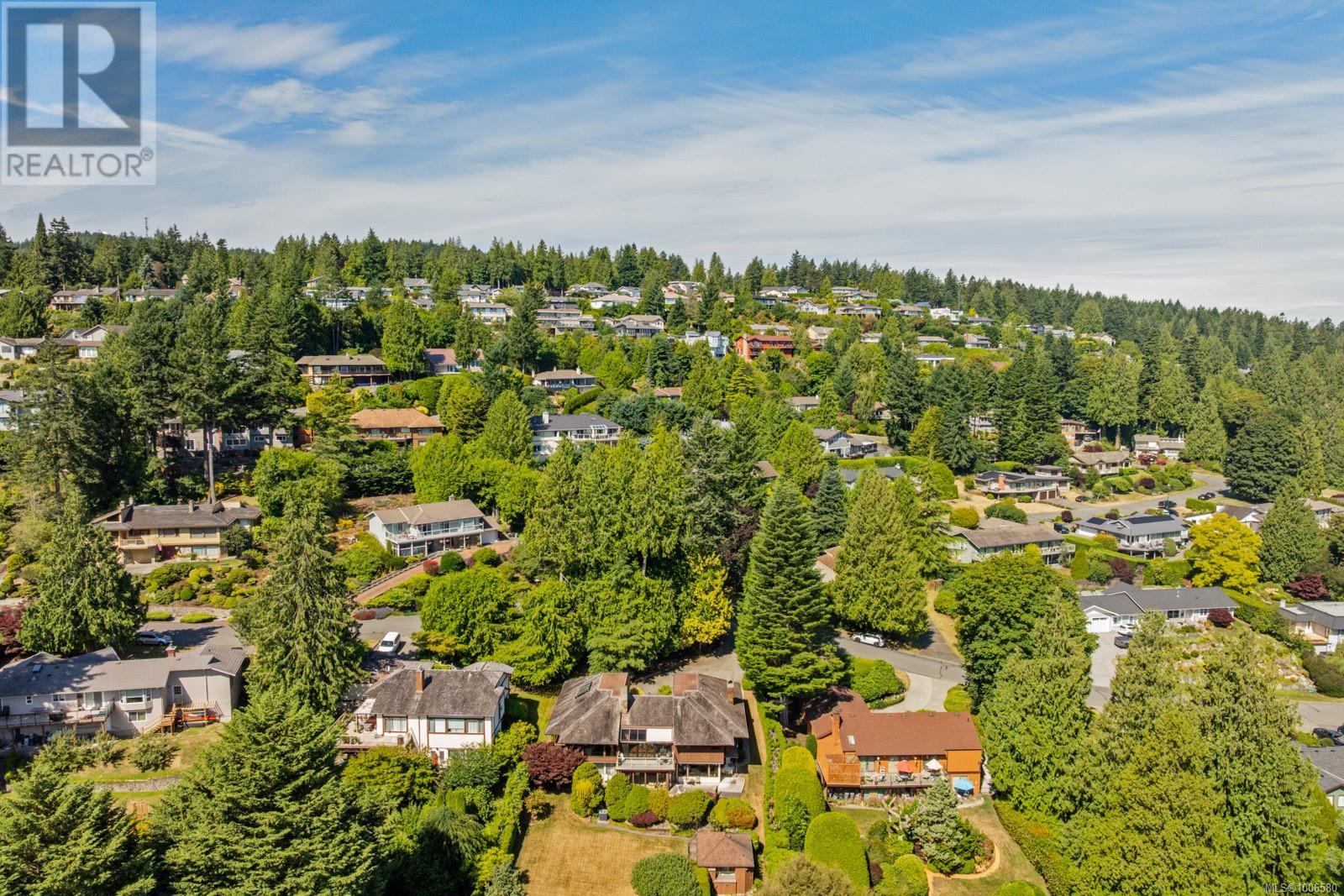 8833 Haro Park Terr, North Saanich