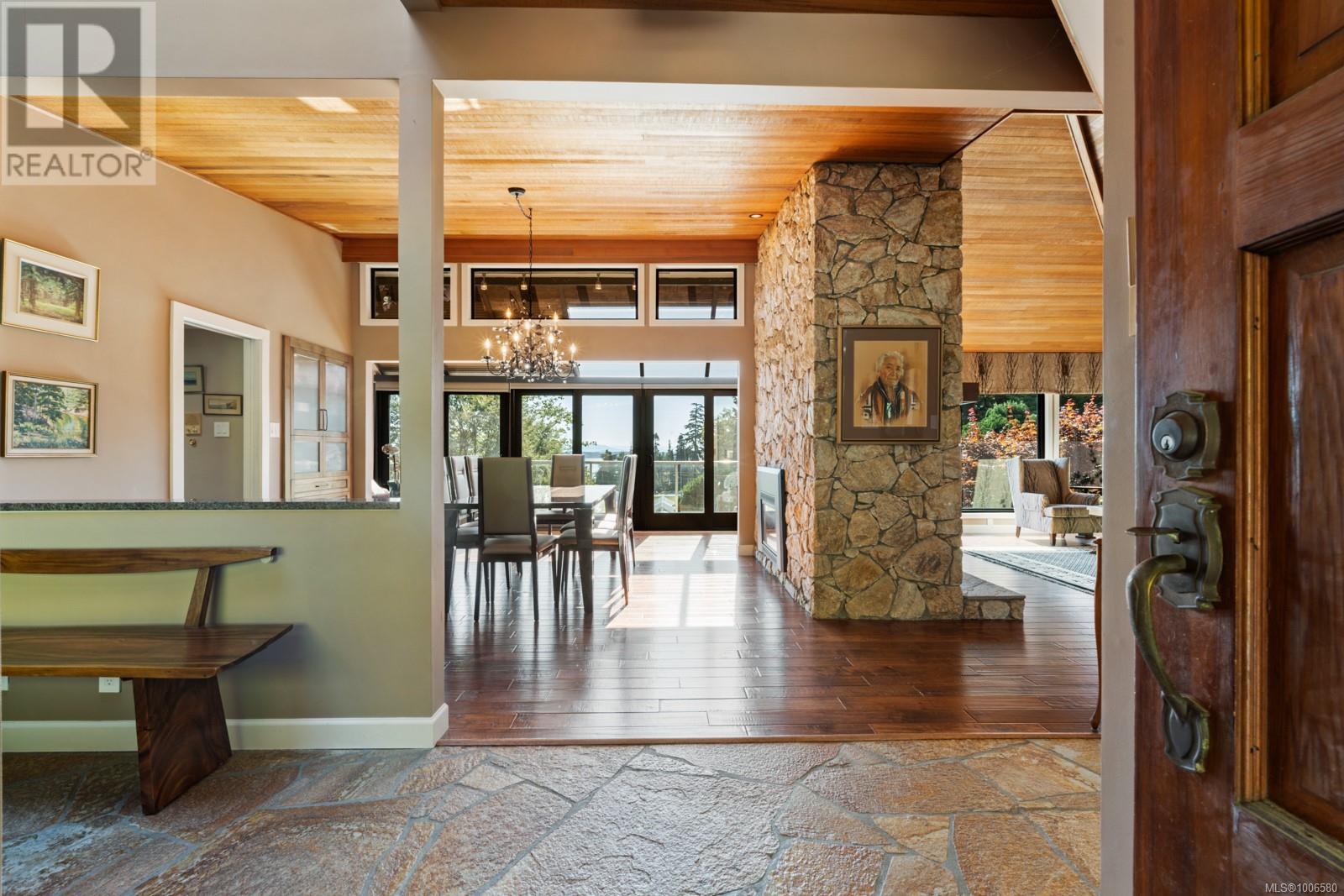 8833 Haro Park Terr, North Saanich