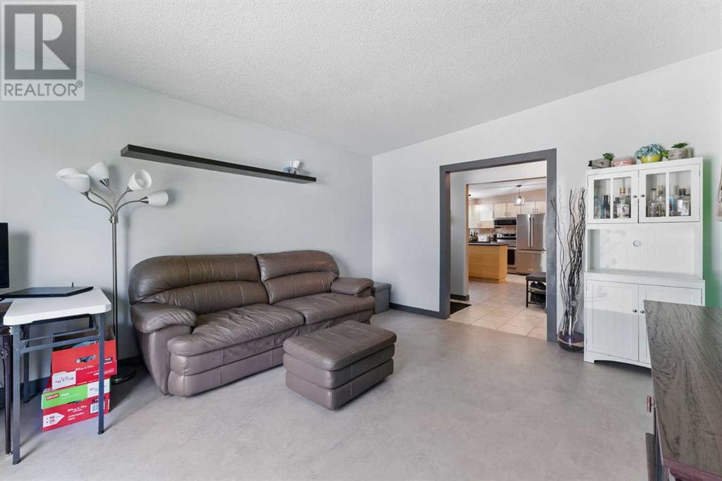 Single Family House Bungalow for Sale in  huntington Green NE Huntington Hills Calgary 