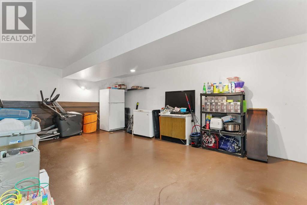Single Family House Bungalow for Sale in  huntington Green NE Huntington Hills Calgary 
