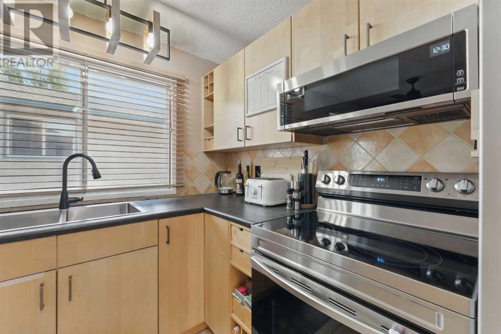 Single Family House Bungalow for Sale in  huntington Green NE Huntington Hills Calgary 