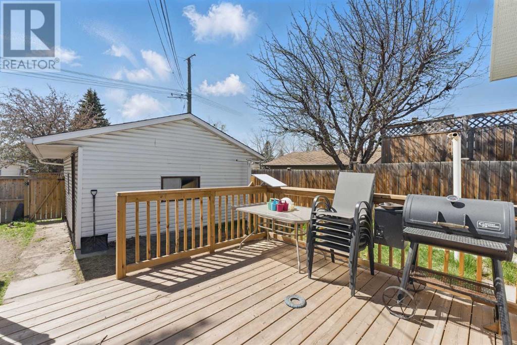 Single Family House Bungalow for Sale in  huntington Green NE Huntington Hills Calgary 
