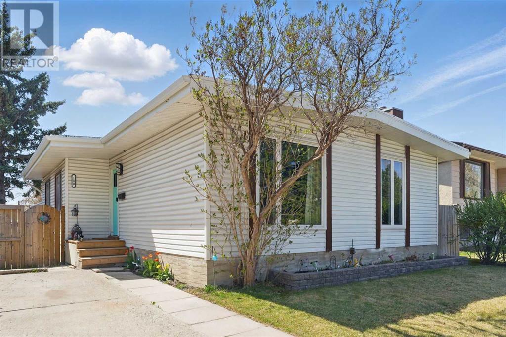 Single Family House Bungalow for Sale in  huntington Green NE Huntington Hills Calgary 
