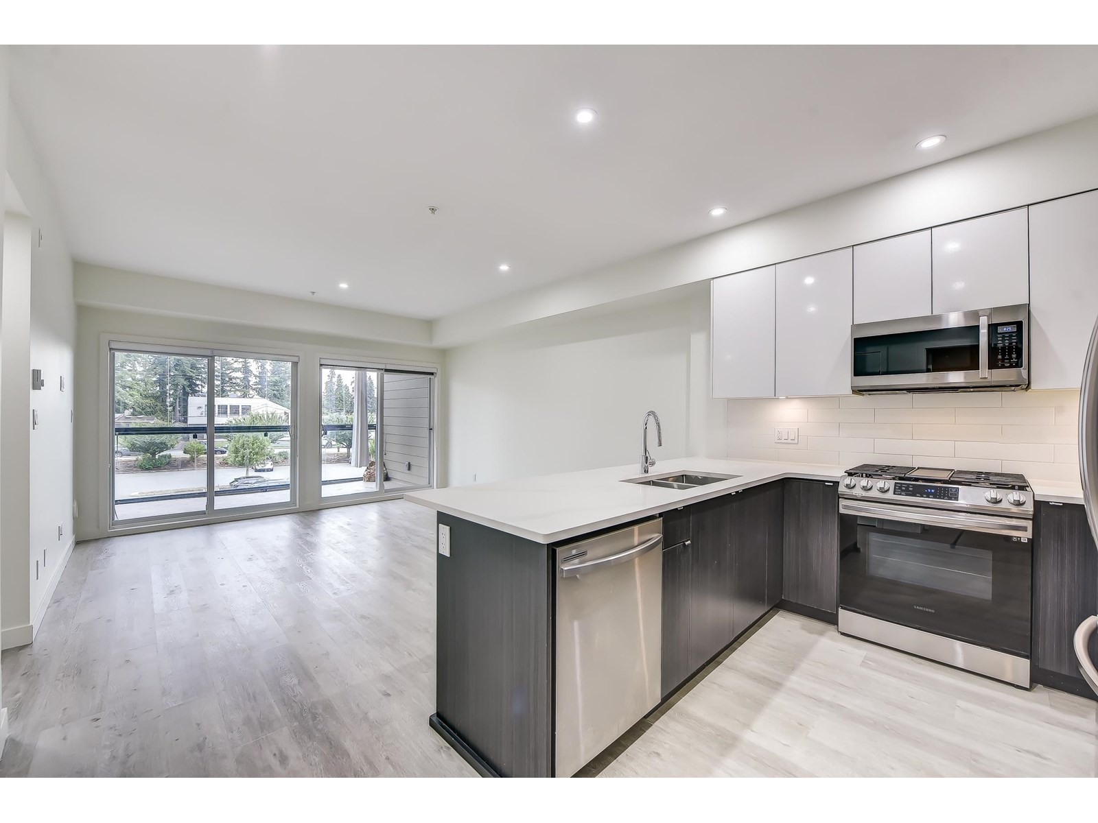 Photo 7 of 309 2649 James Street, Abbotsford BC