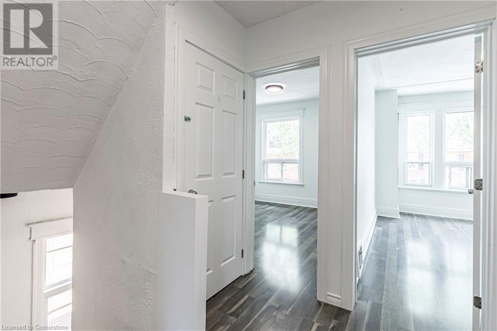 Photo 21 of 22 Myrtle Avenue, Hamilton ON