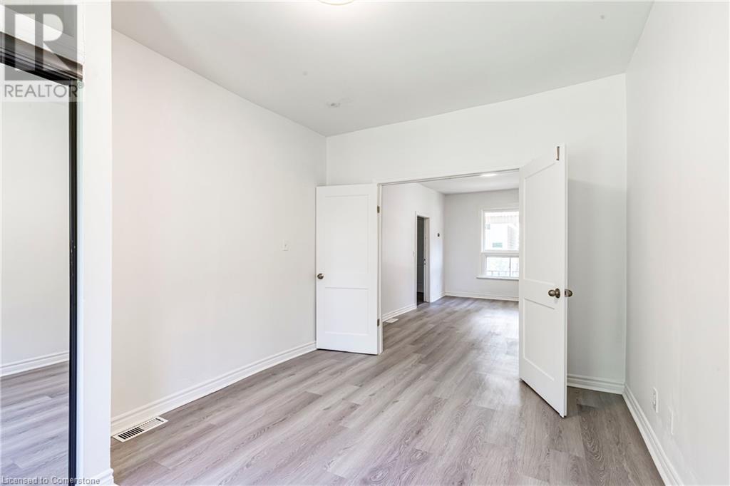 Photo 7 of 22 Myrtle Avenue, Hamilton ON