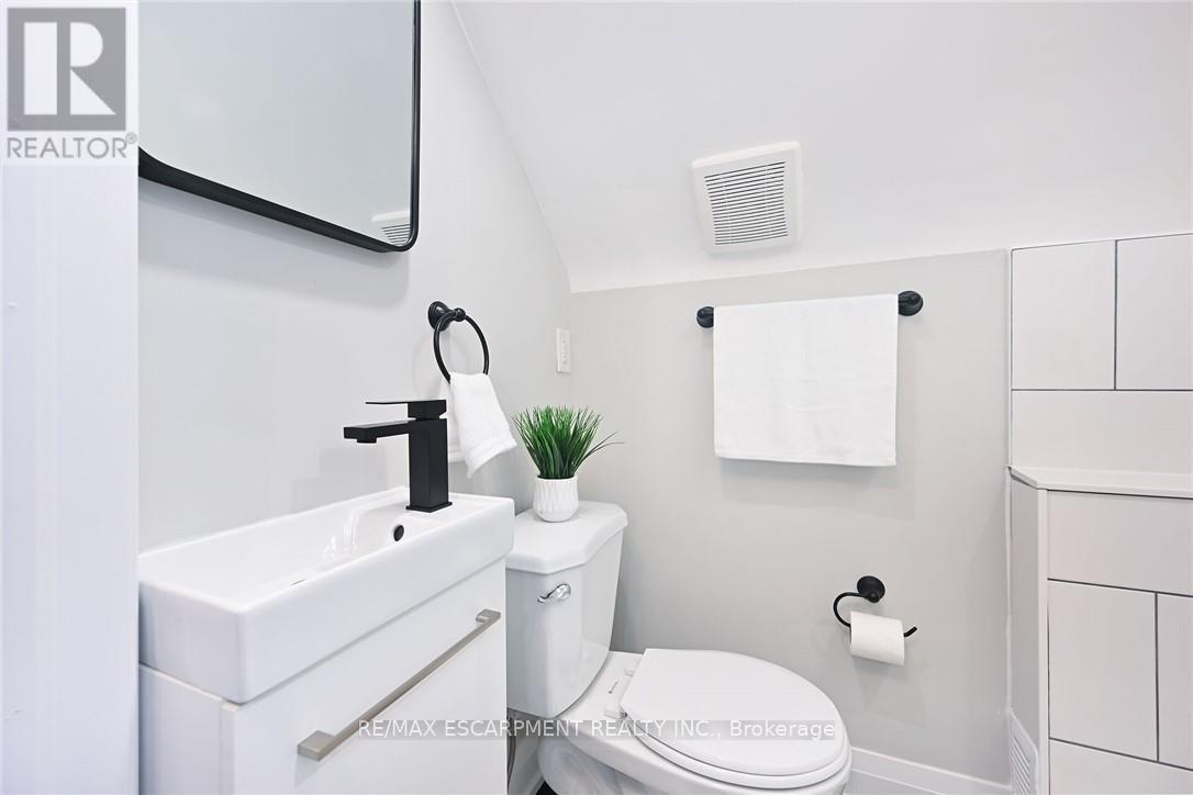 Photo 34 of 282 Ottawa Street S, Hamilton ON