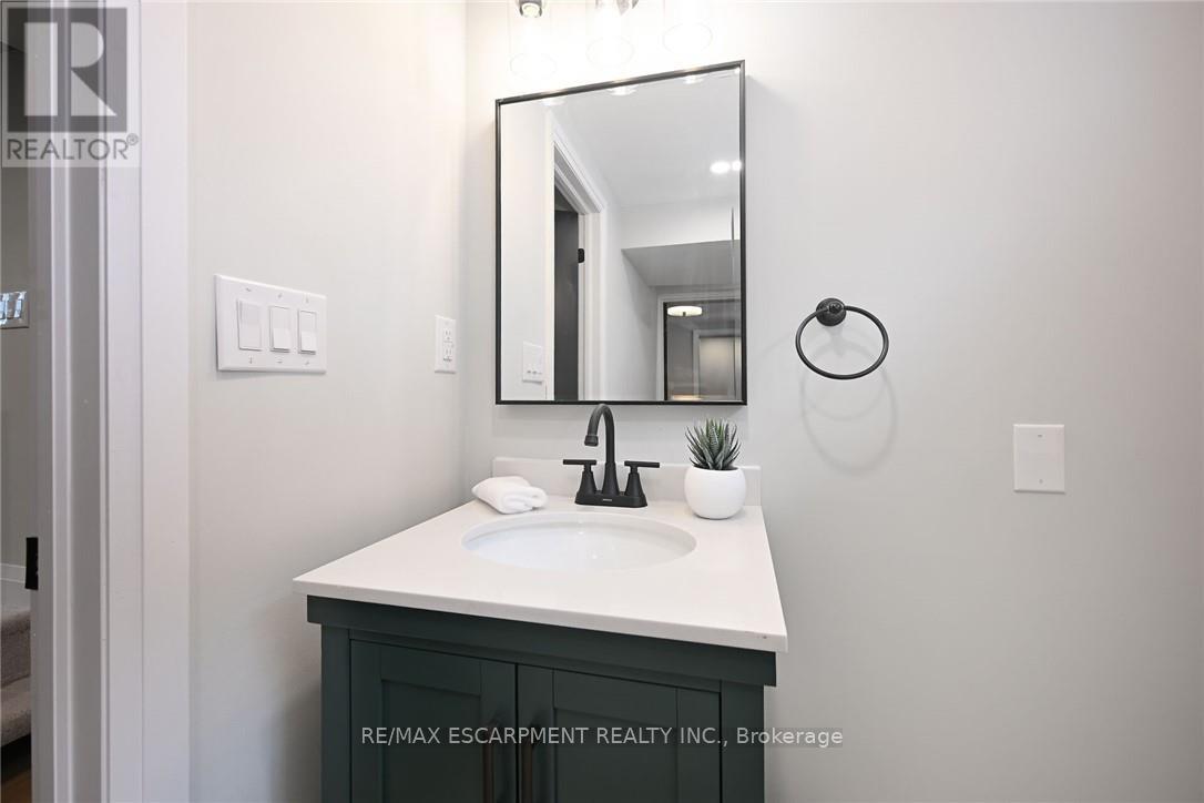 Photo 17 of 282 Ottawa Street S, Hamilton ON