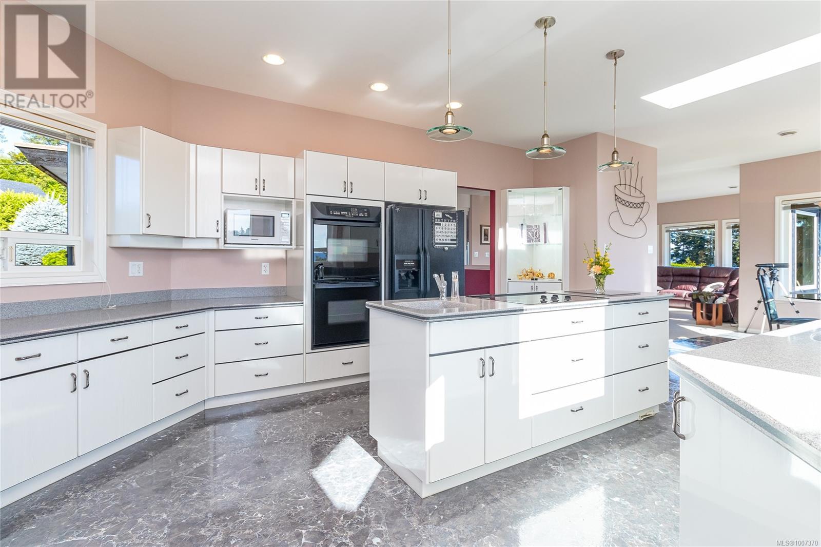 Photo 29 of 11091 Gait Rd, Ladysmith BC