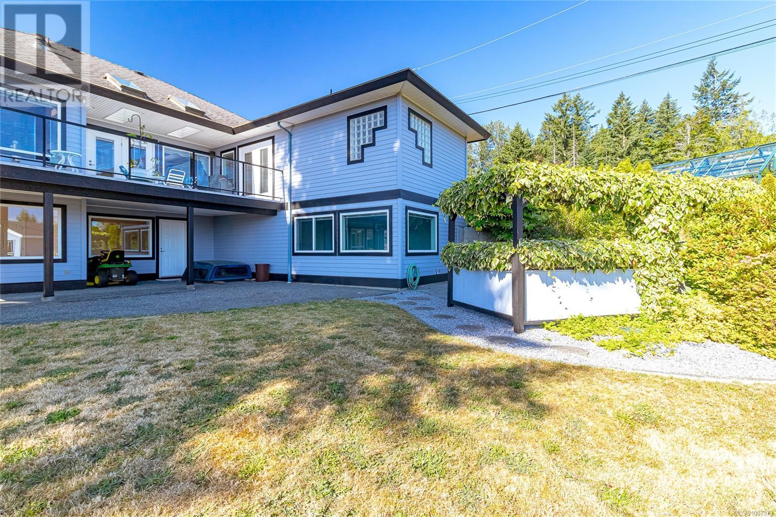 Photo 17 of 11091 Gait Rd, Ladysmith BC