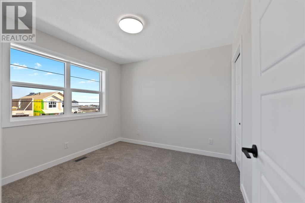 Single Family House for Sale in  Creekview Common SW Pine Creek Calgary 