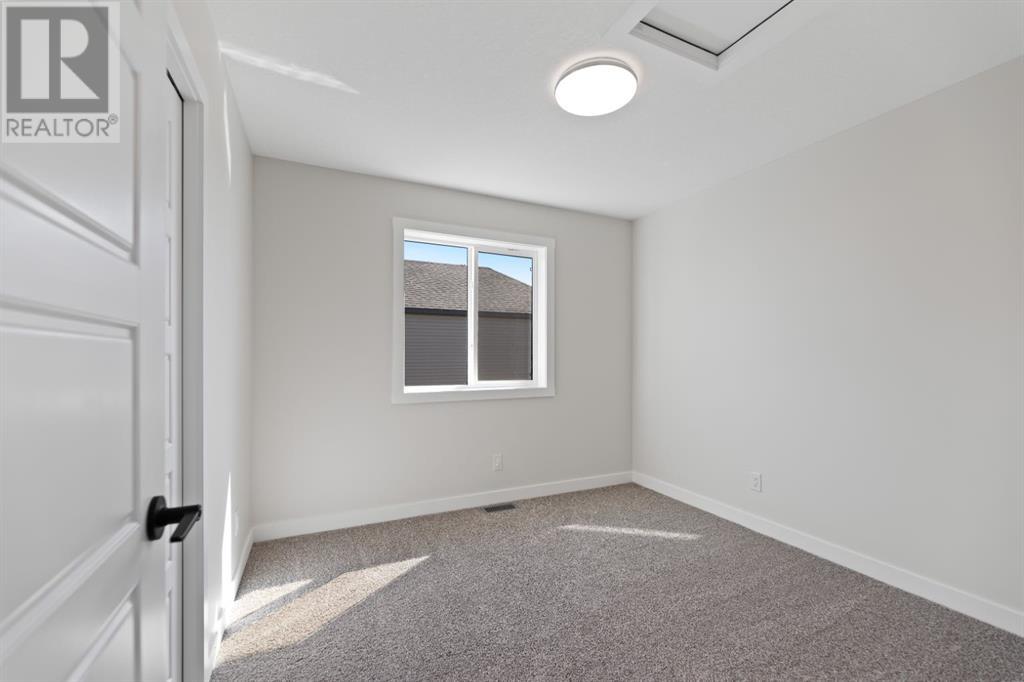 Single Family House for Sale in  Creekview Common SW Pine Creek Calgary 
