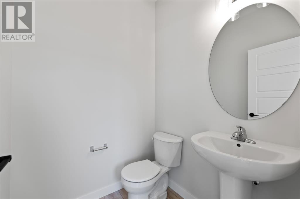 Single Family House for Sale in  Creekview Common SW Pine Creek Calgary 