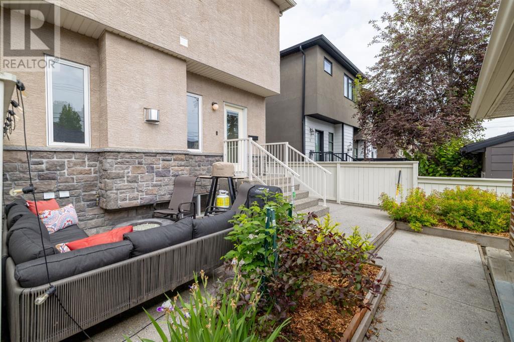 Single Family House for Sale in    Street SW Killarney/Glengarry Calgary 