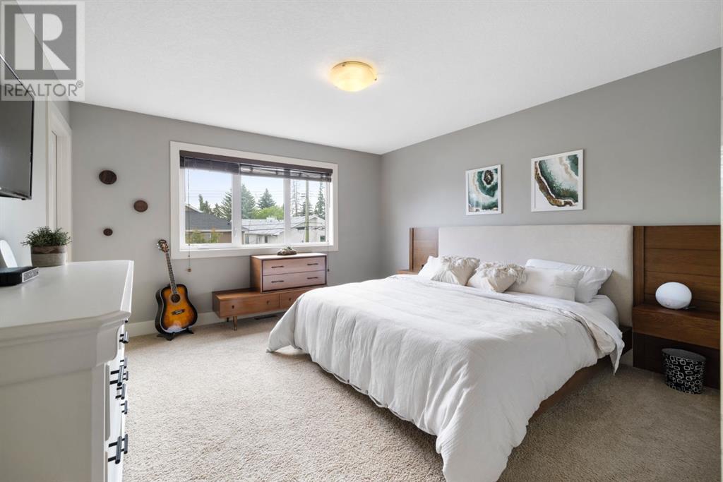 Single Family House for Sale in    Street SW Killarney/Glengarry Calgary 