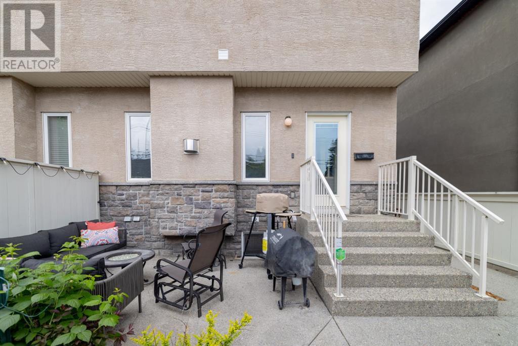 Single Family House for Sale in    Street SW Killarney/Glengarry Calgary 