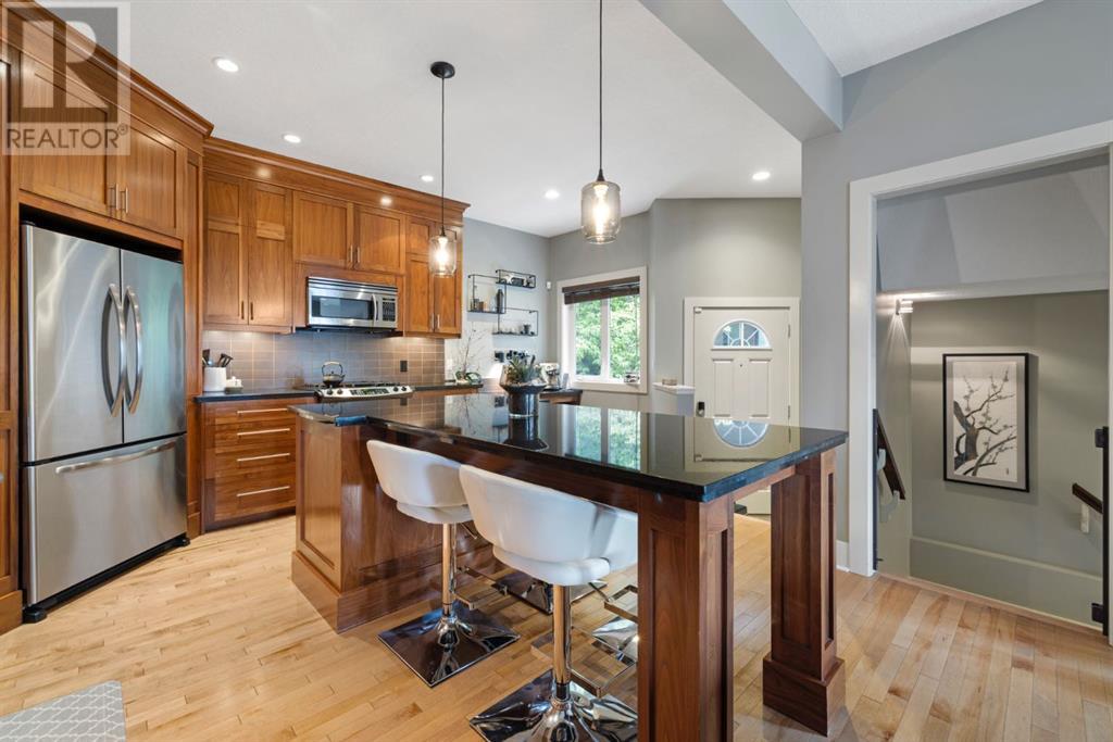 Single Family House for Sale in    Street SW Killarney/Glengarry Calgary 