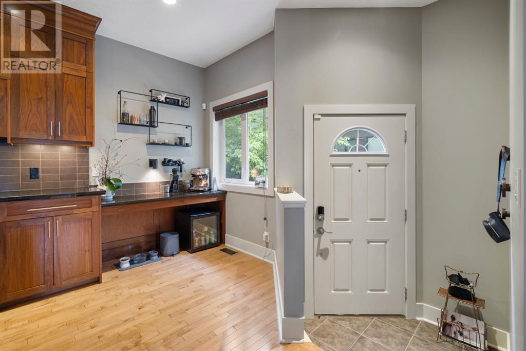 Single Family House for Sale in    Street SW Killarney/Glengarry Calgary 