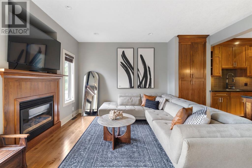 Single Family House for Sale in    Street SW Killarney/Glengarry Calgary 
