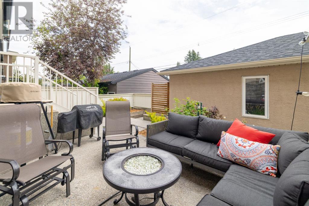 Single Family House for Sale in    Street SW Killarney/Glengarry Calgary 