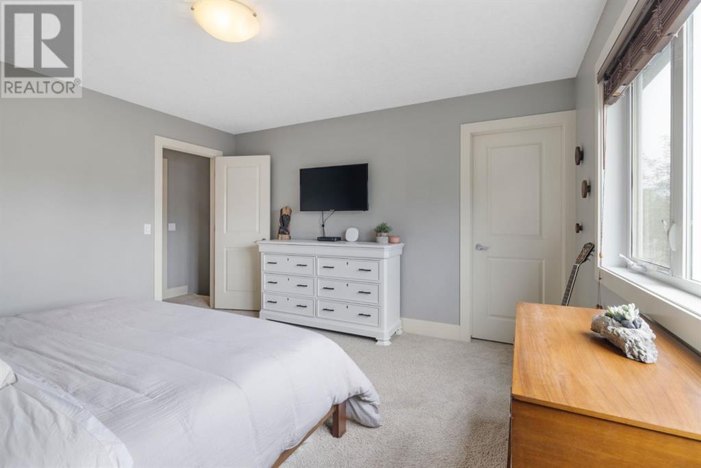 Single Family House for Sale in    Street SW Killarney/Glengarry Calgary 