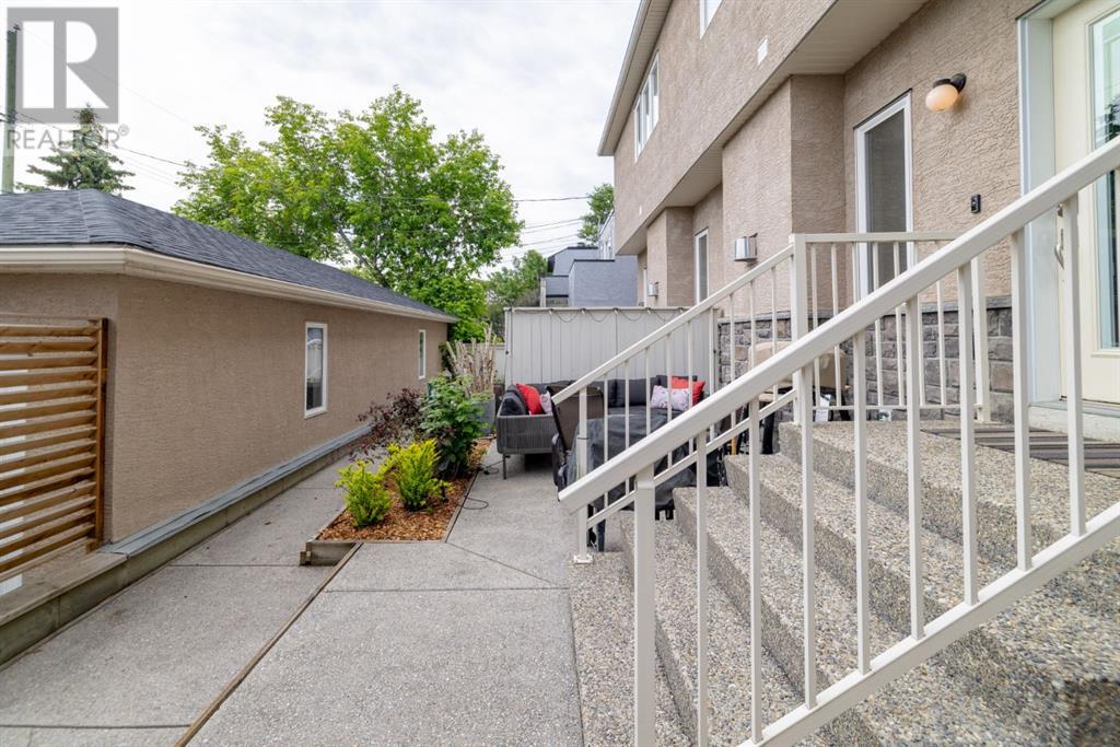 Single Family House for Sale in    Street SW Killarney/Glengarry Calgary 