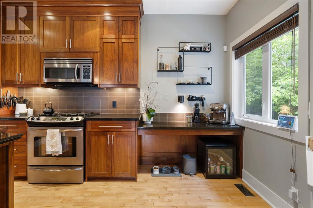 Single Family House for Sale in    Street SW Killarney/Glengarry Calgary 