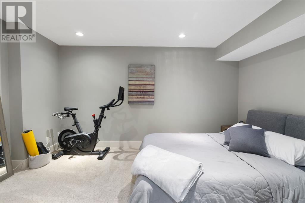 Single Family House for Sale in    Street SW Killarney/Glengarry Calgary 