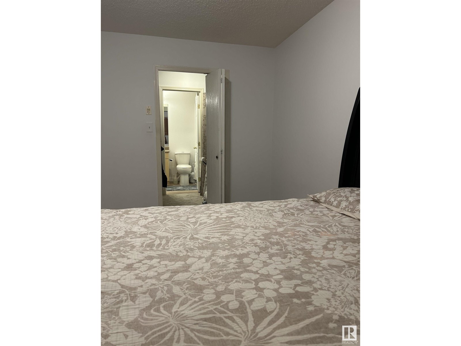Photo 16 of 104 2430 Guardian Rd Nw, Edmonton AB