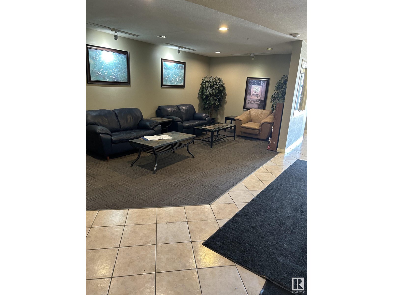 Photo 20 of 104 2430 Guardian Rd Nw, Edmonton AB