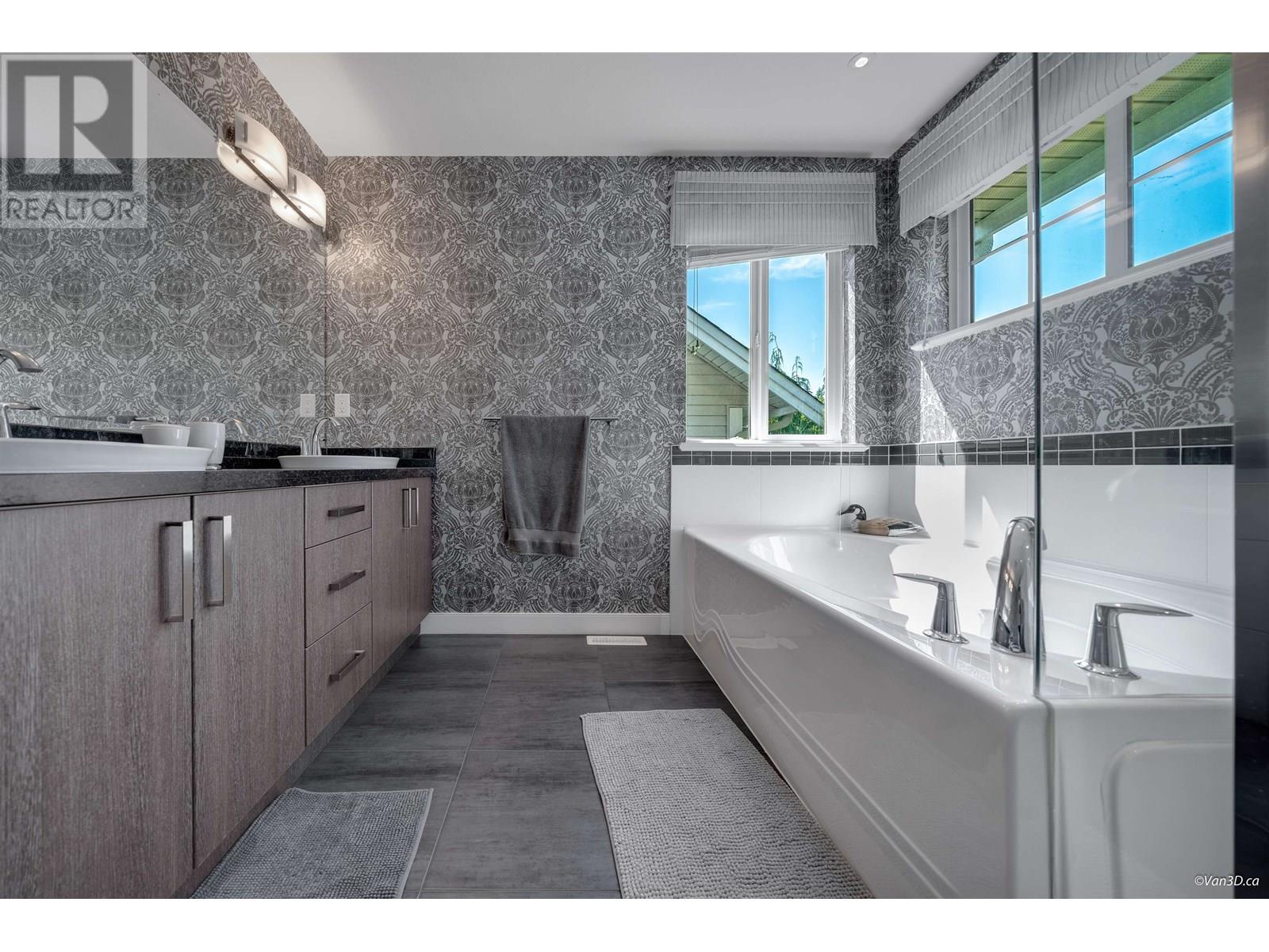 Photo 22 of 3370 Highland Drive, Coquitlam BC