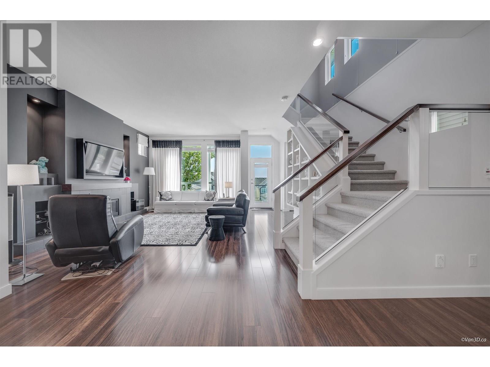Photo 9 of 3370 Highland Drive, Coquitlam BC