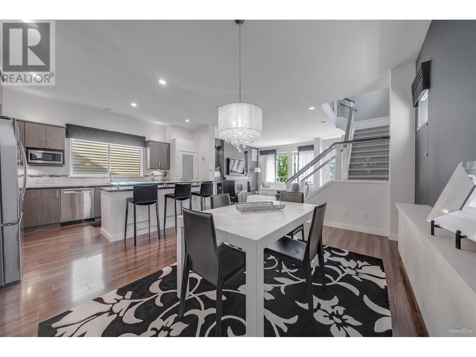 Photo 6 of 3370 Highland Drive, Coquitlam BC