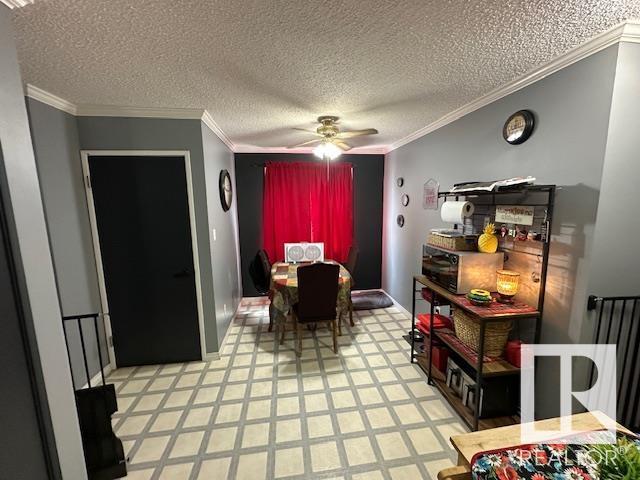 Photo 12 of 4631 126 Av Nw, Edmonton AB
