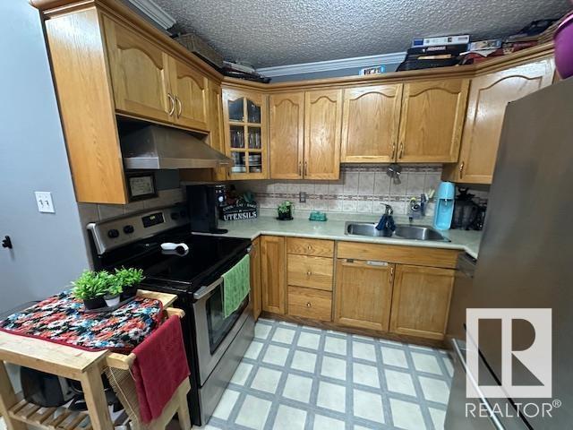 Photo 13 of 4631 126 Av Nw, Edmonton AB