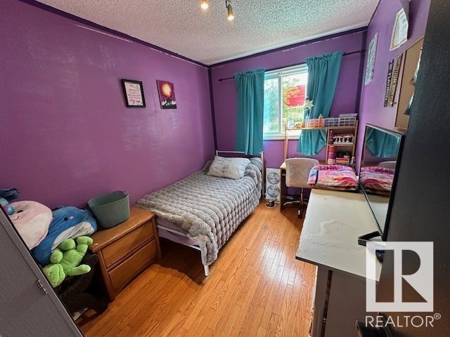 Photo 22 of 4631 126 Av Nw, Edmonton AB