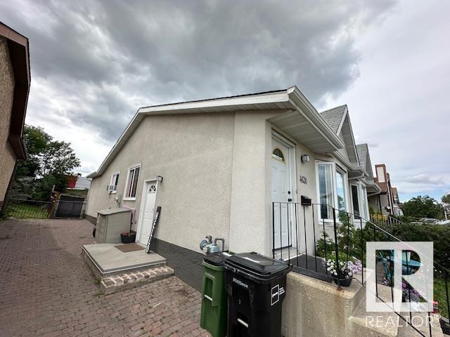 Photo 5 of 4631 126 Av Nw, Edmonton AB