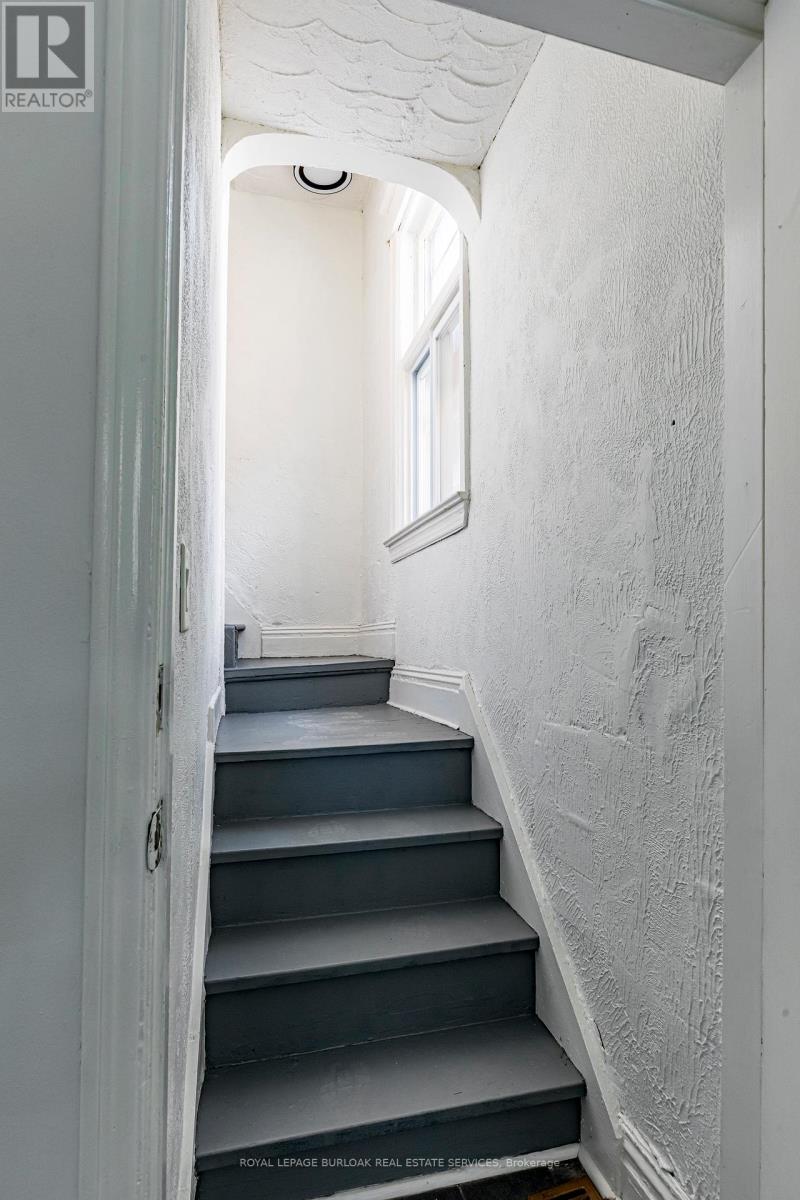 Photo 48 of 22 Myrtle Avenue, Hamilton ON