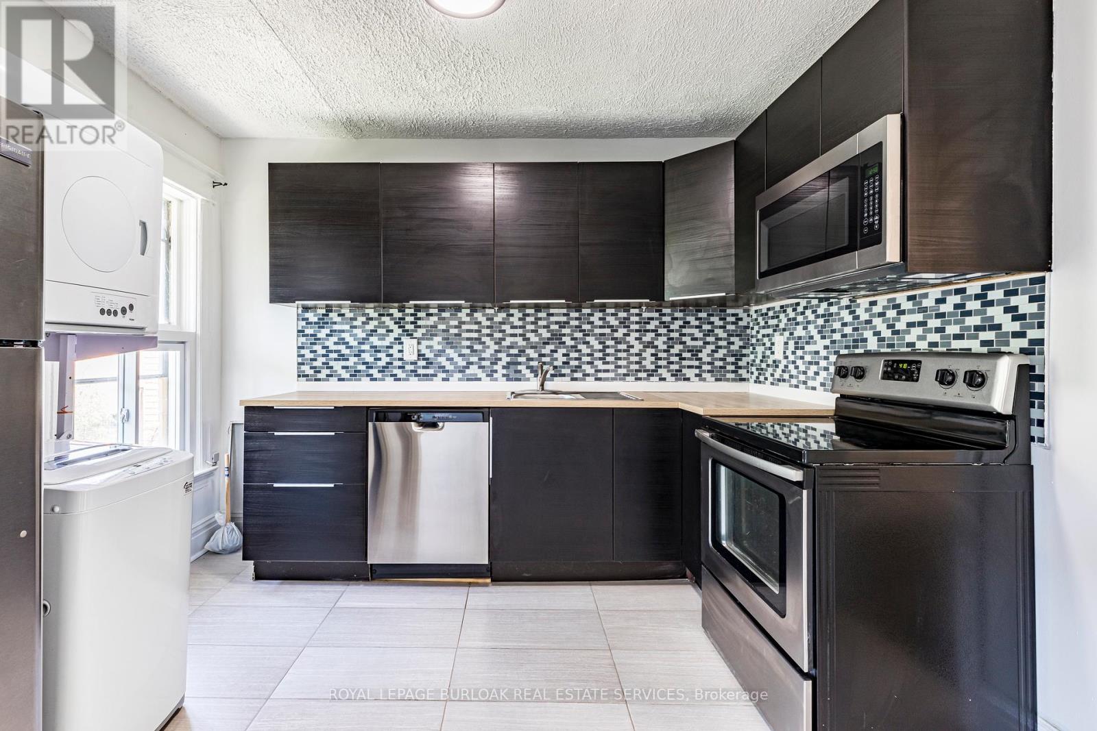 Photo 31 of 22 Myrtle Avenue, Hamilton ON