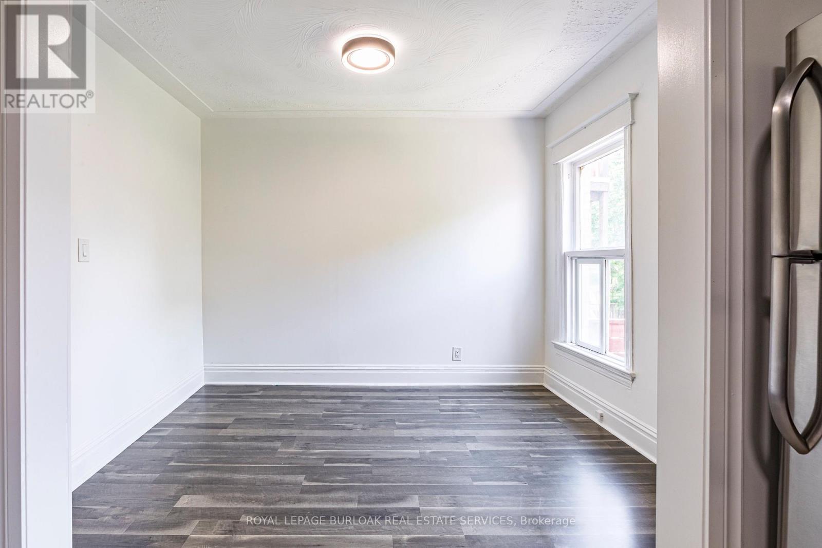 Photo 5 of 22 Myrtle Avenue, Hamilton ON
