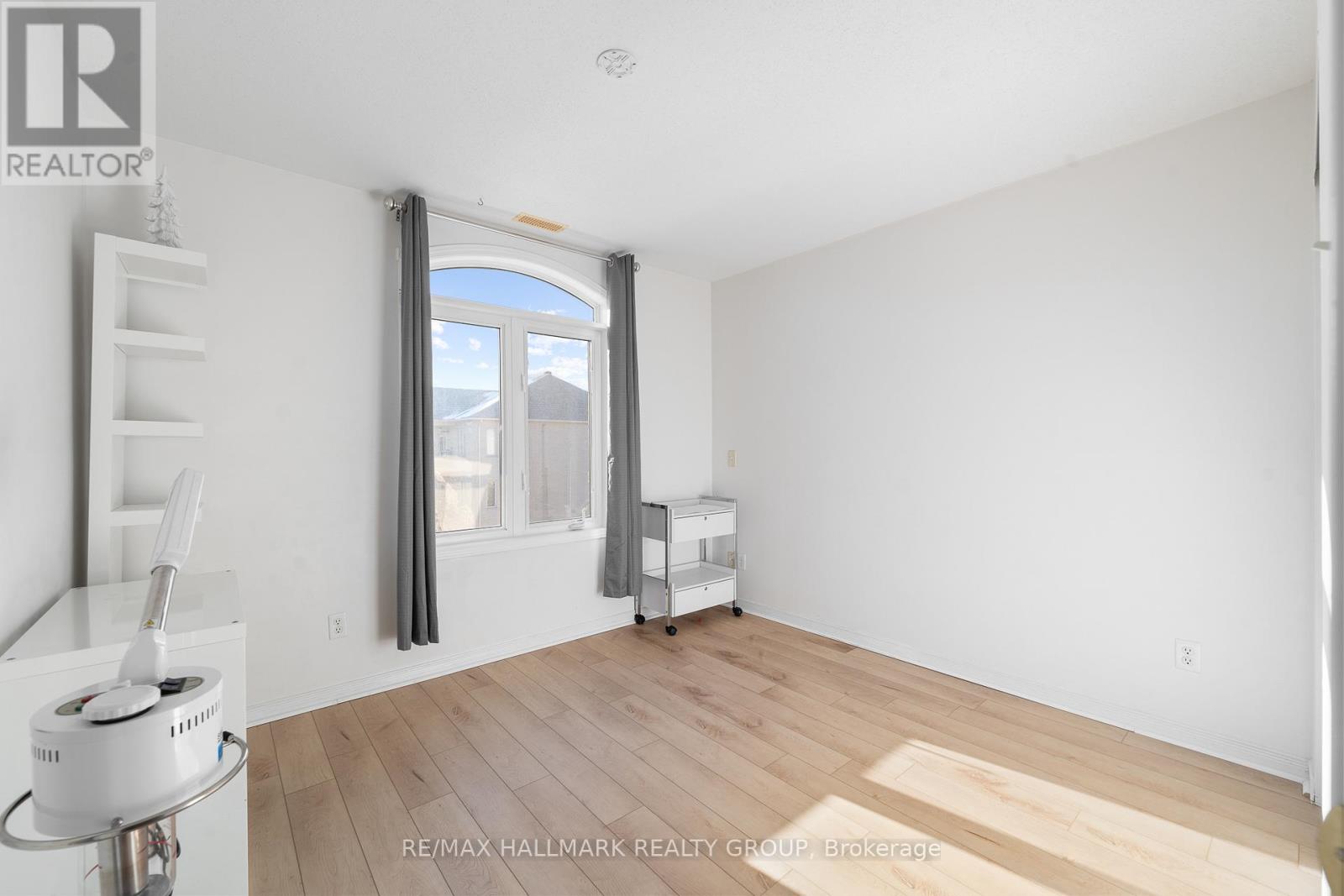 Photo 11 of 7 70 Briargate Private, Ottawa ON