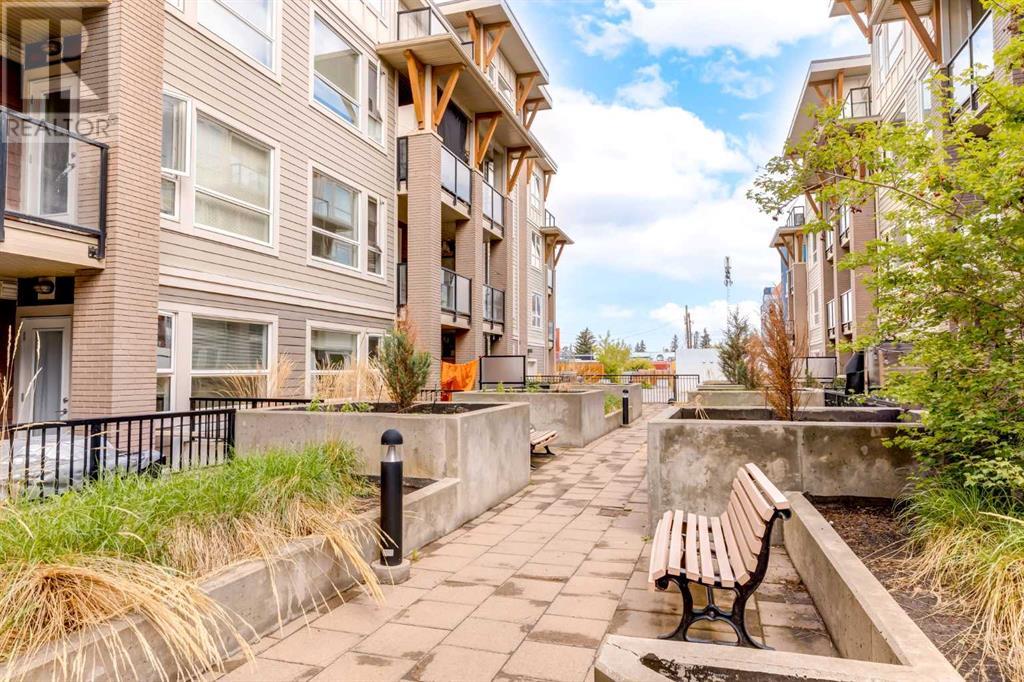 Single Family House for Sale in    Street NE Renfrew Calgary 