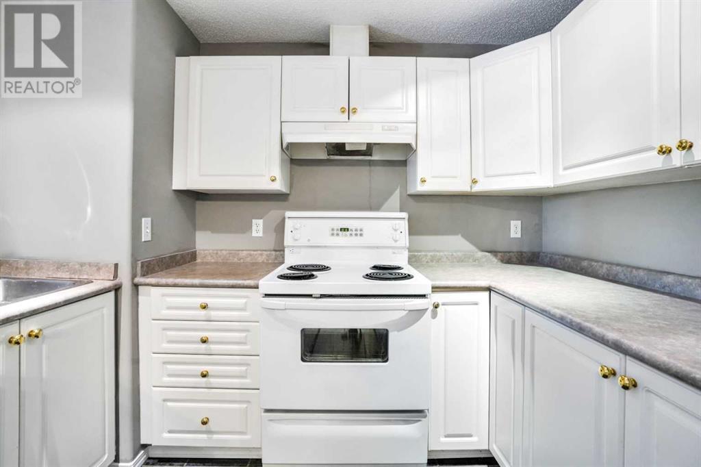 Single Family House for Sale in   Somervale Court SW Somerset Calgary 