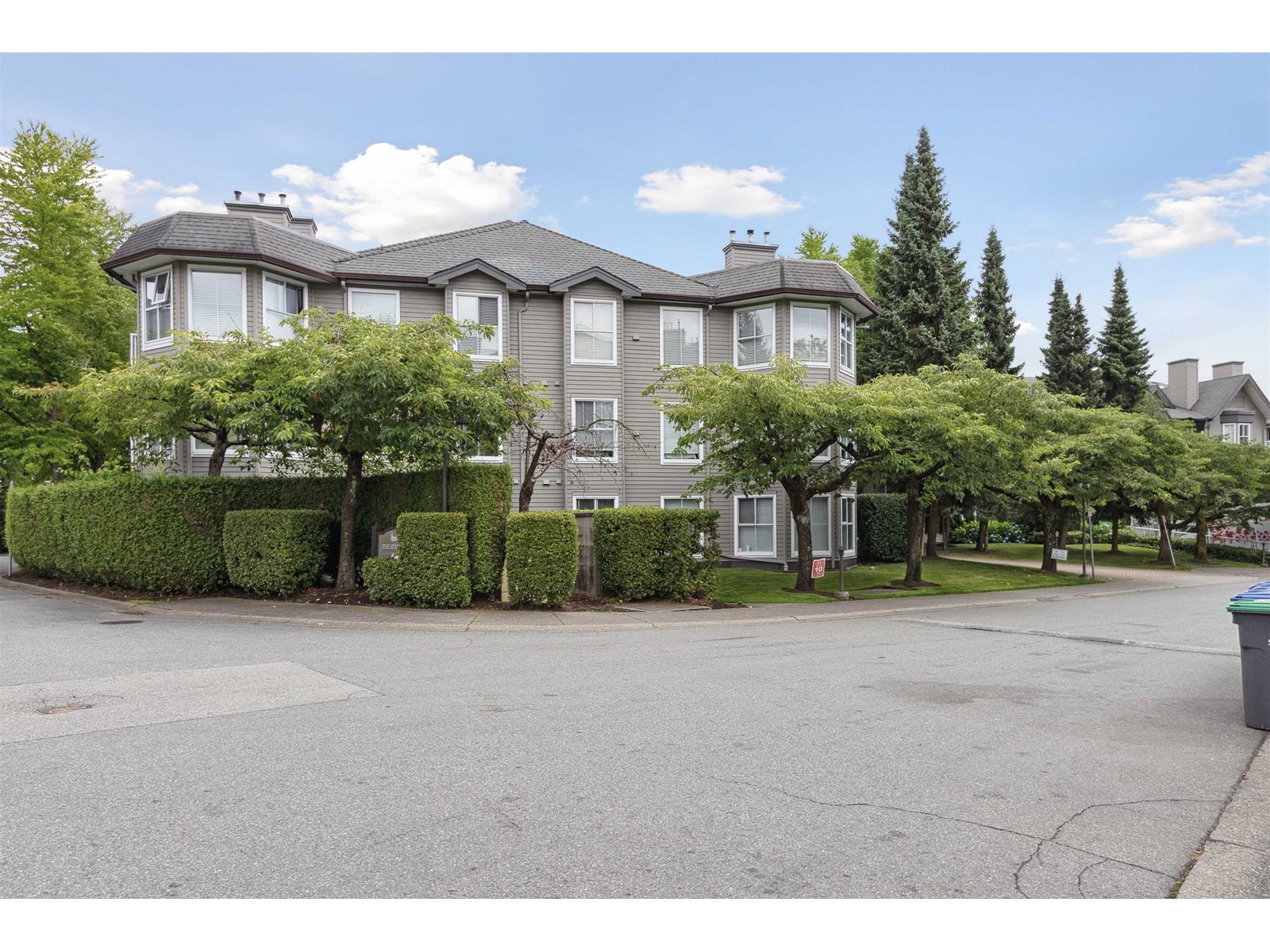 Photo 24 of 206 15150 108 Avenue, Surrey BC
