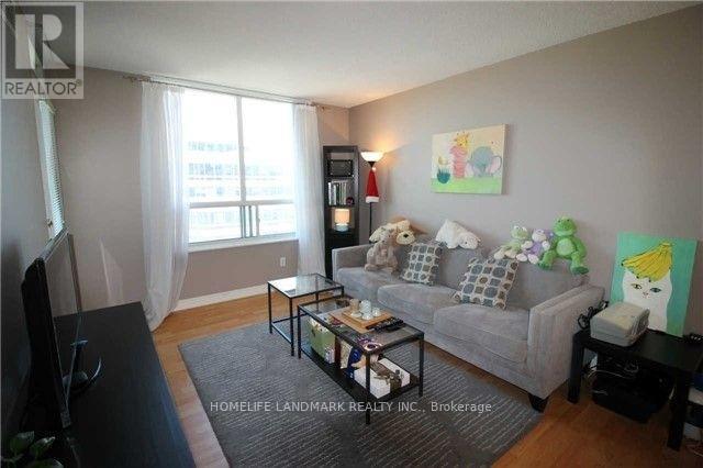Photo 6 of 2112 18 Parkview Avenue, Toronto ON