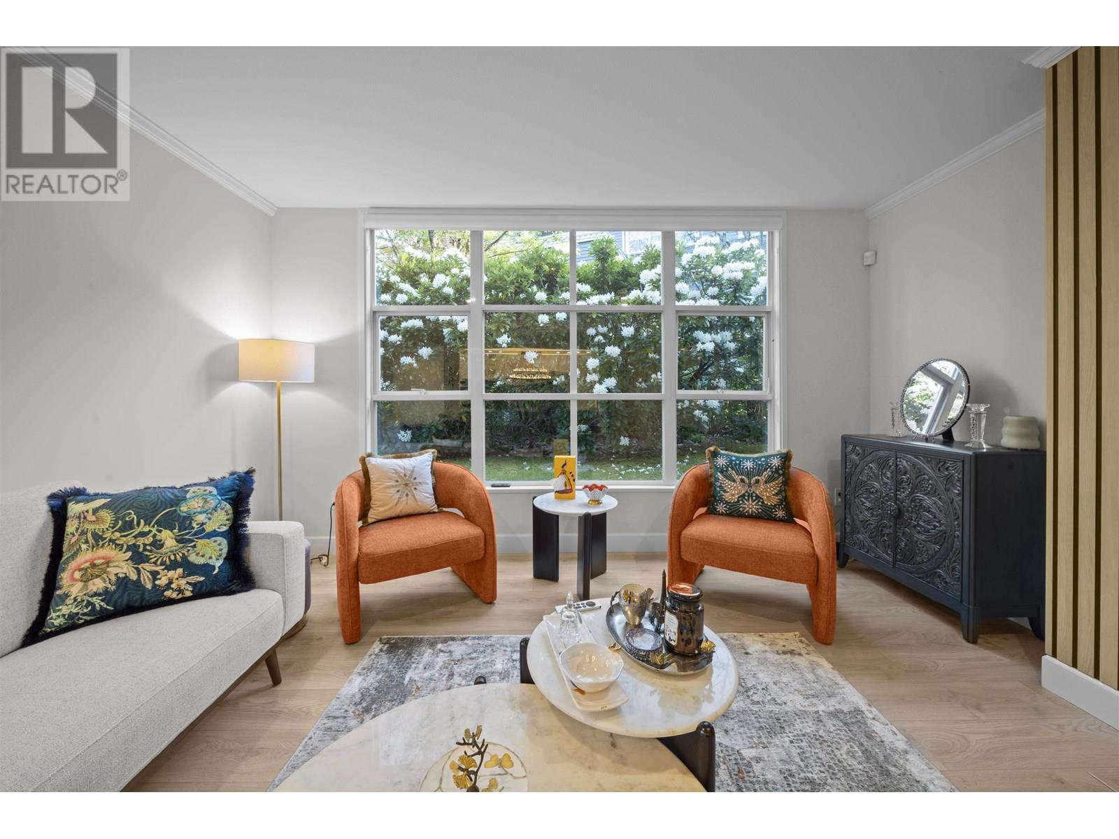 Photo 3 of 103 3399 Capilano Crescent, North Vancouver BC